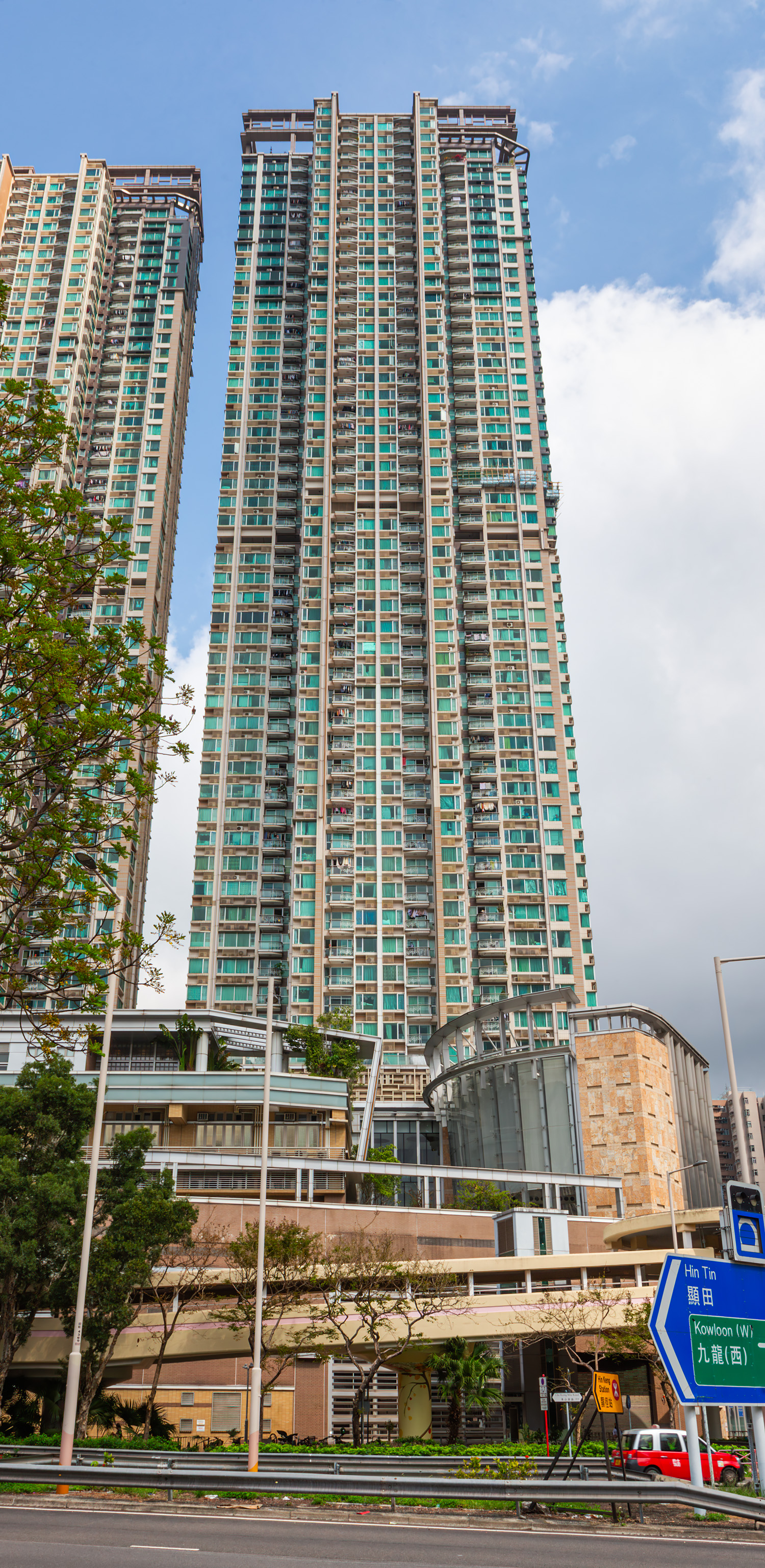 Festival City III Tower 5 - Looking up&nbsp;