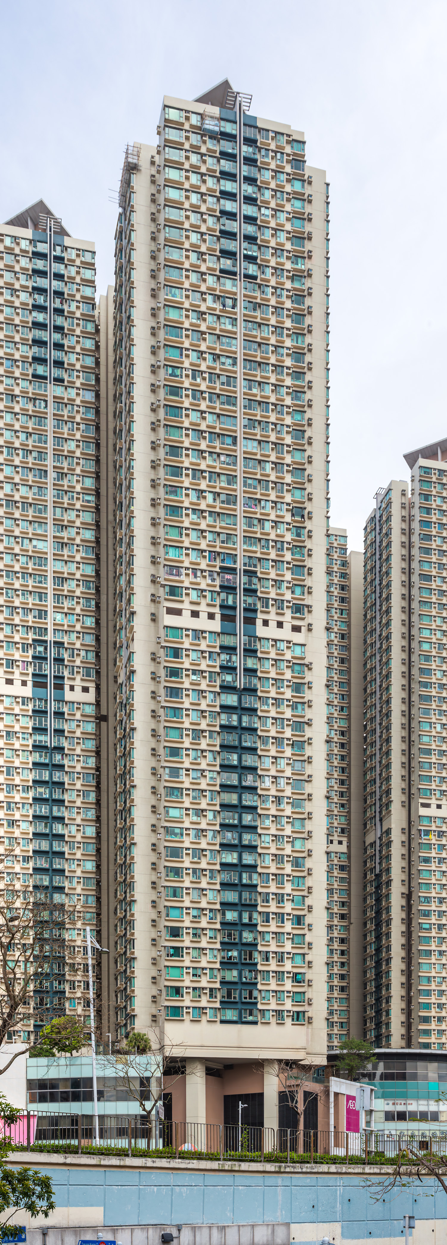Tseung Kwan O Plaza Tower 8 - View from the southeast&nbsp;