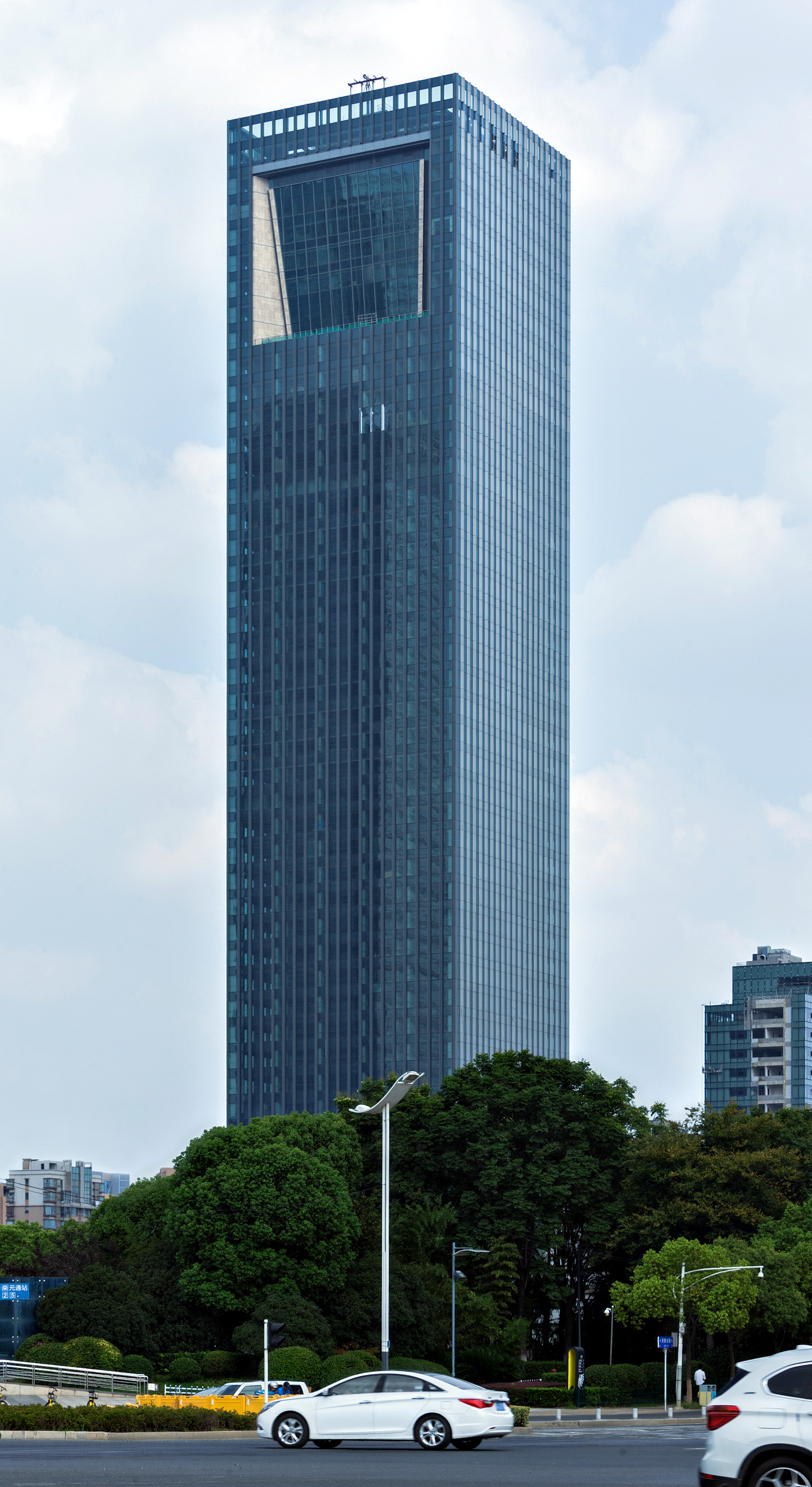 China Merchants Bank Tower - View from the west 