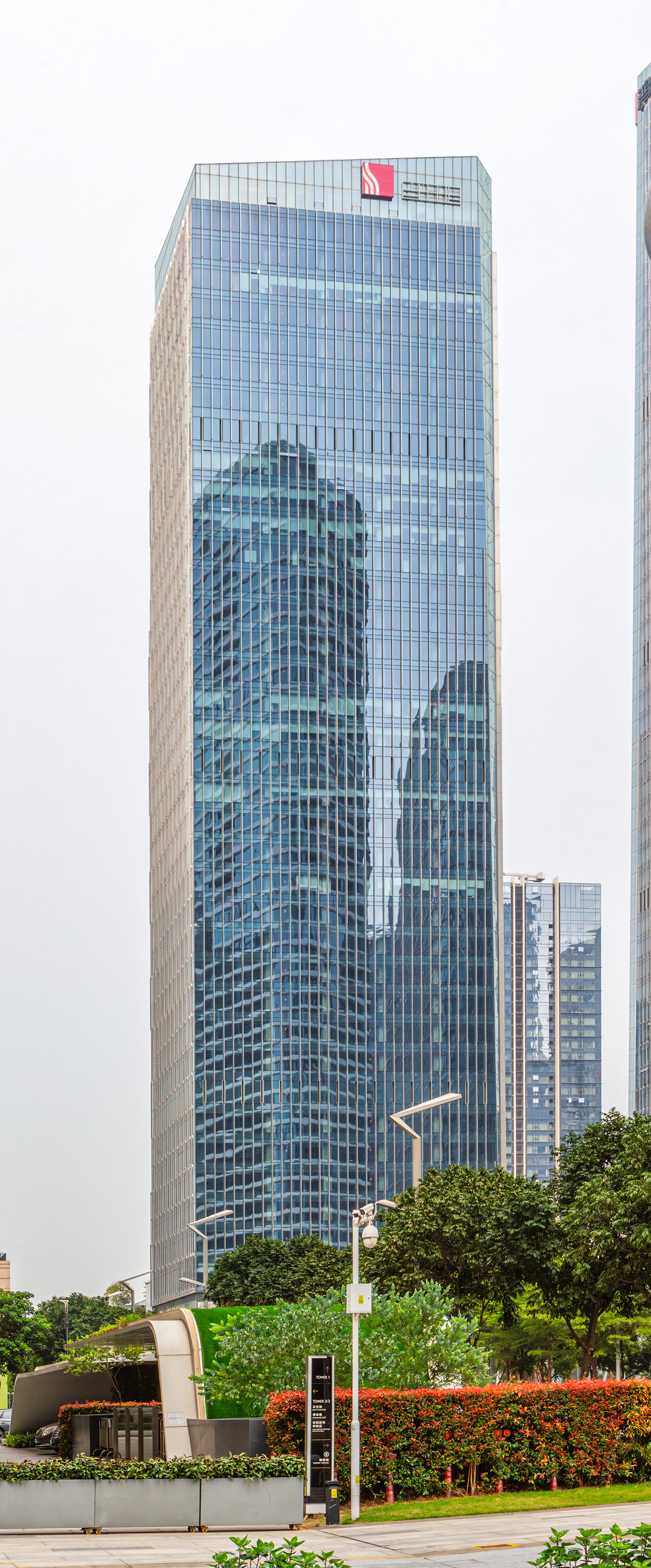 China Horoy Qianhai Guanze Office Tower B - View from the east 