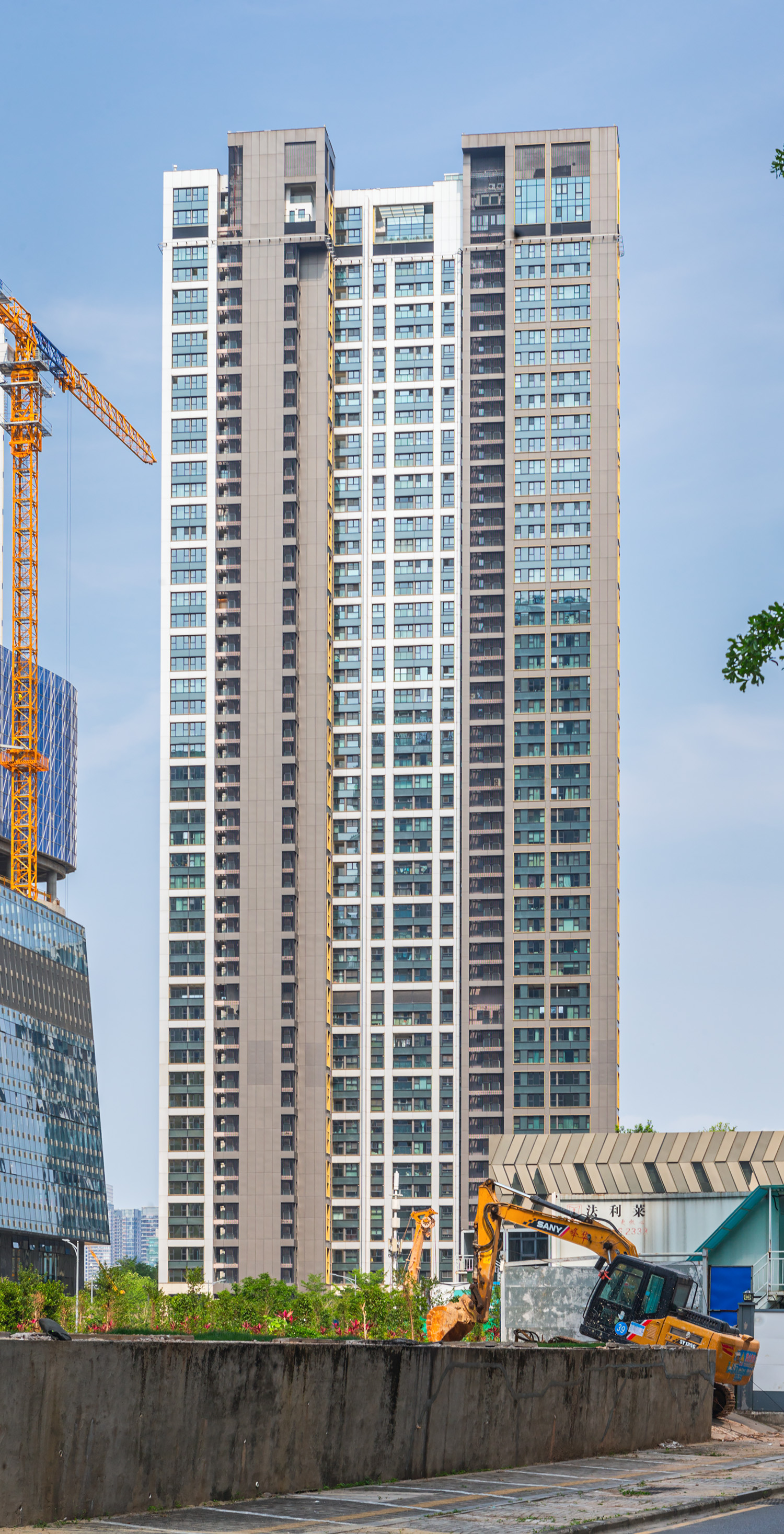 China Resources Shenzhen Bay Yuefu Phase 1 Tower 2 - View from the west 