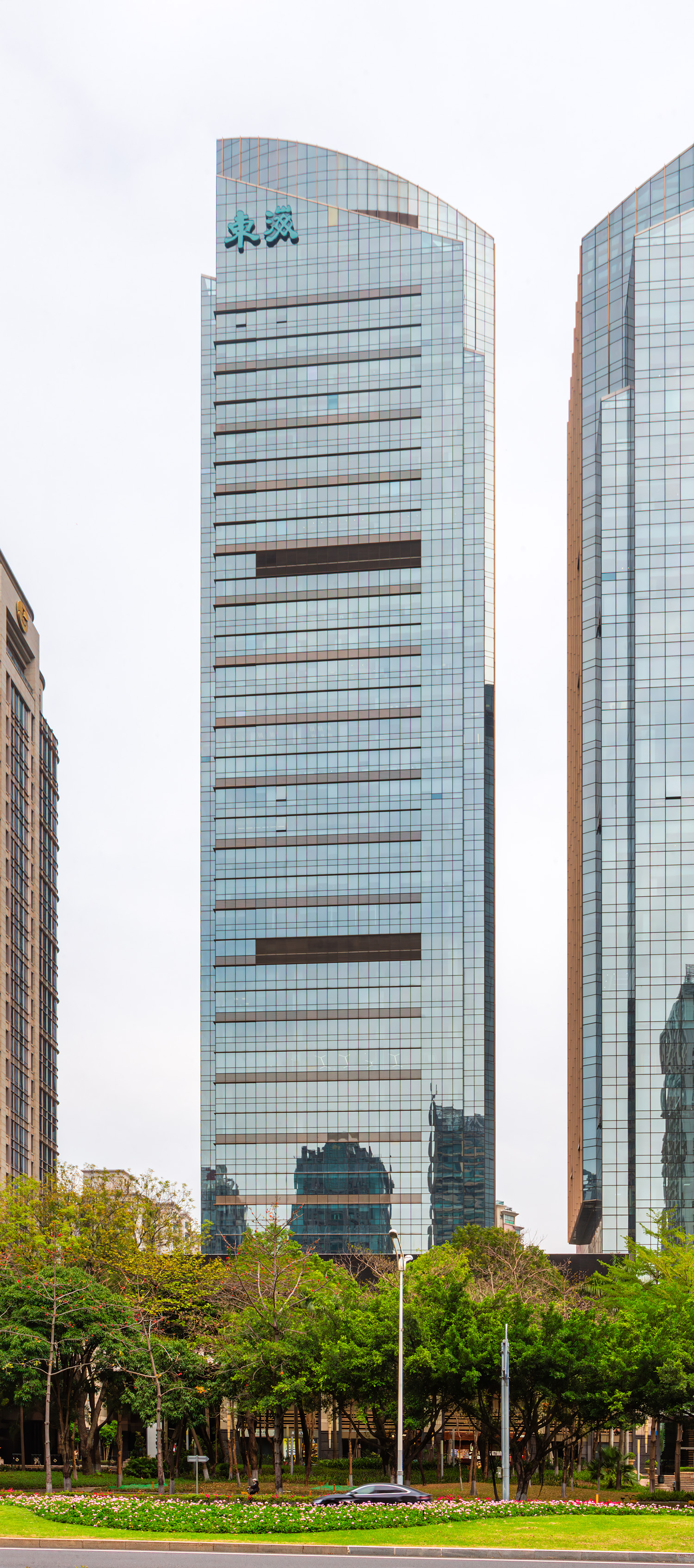 East Pacific Center Tower C - View from the south 