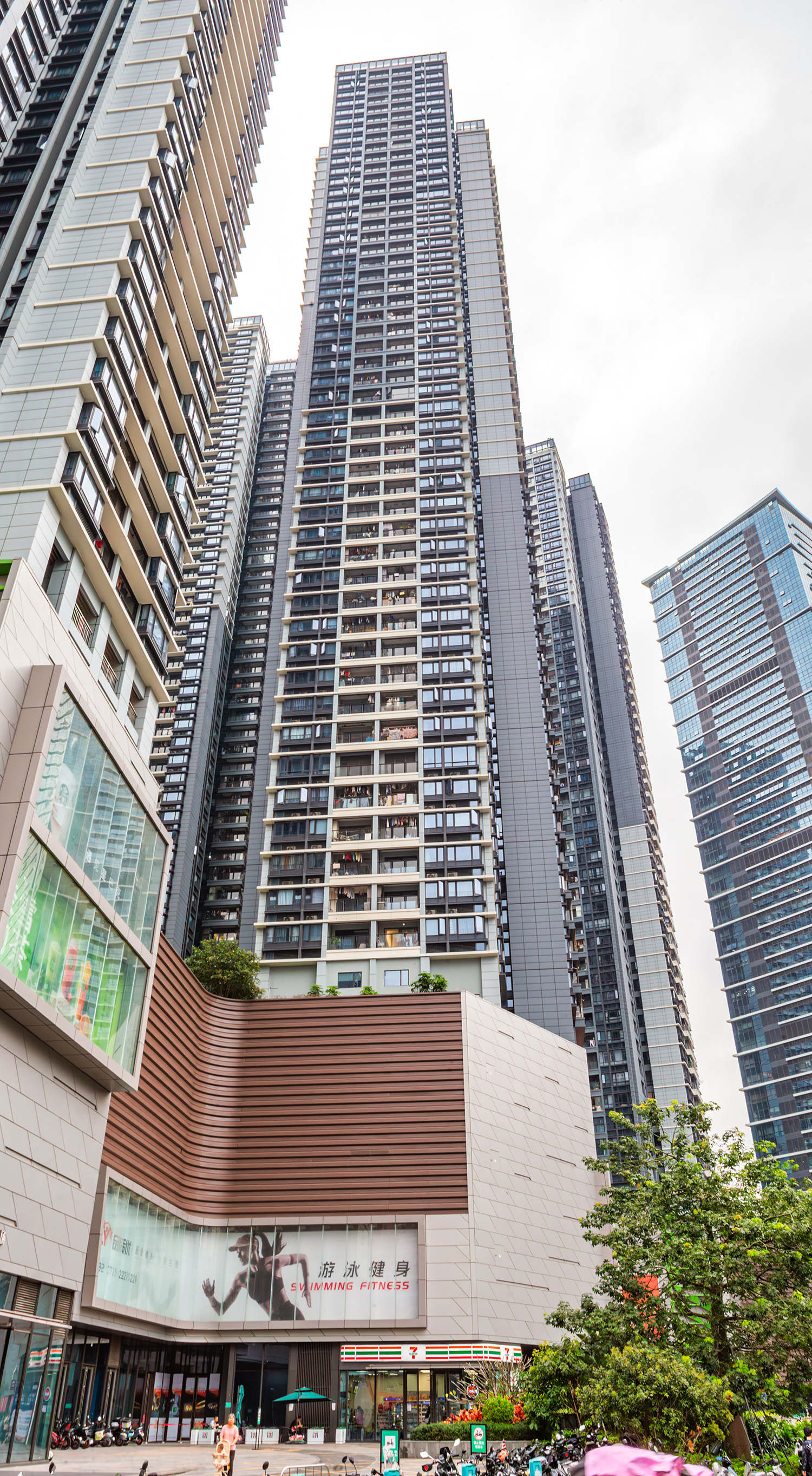 Kingkey Shuibei City Plaza Tower 7 - Looking up 
