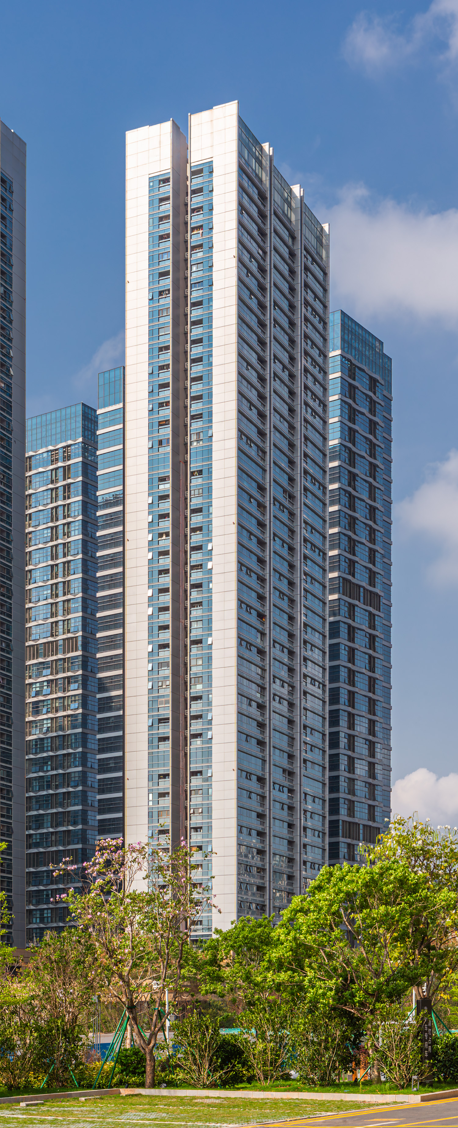 Longgang Jiuzuan Block 3B - View from the southwest 