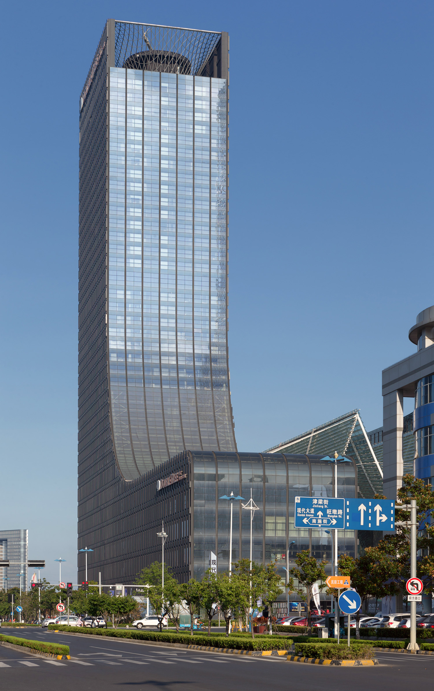 The SuzhouModern Media Plaza Tower 2 - View from the west 