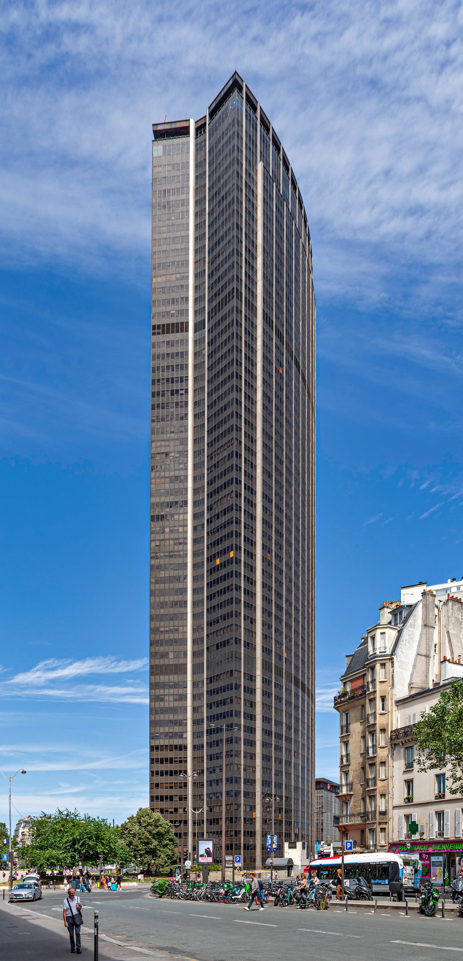 Tour Montparnasse - View from the south before the renovation 