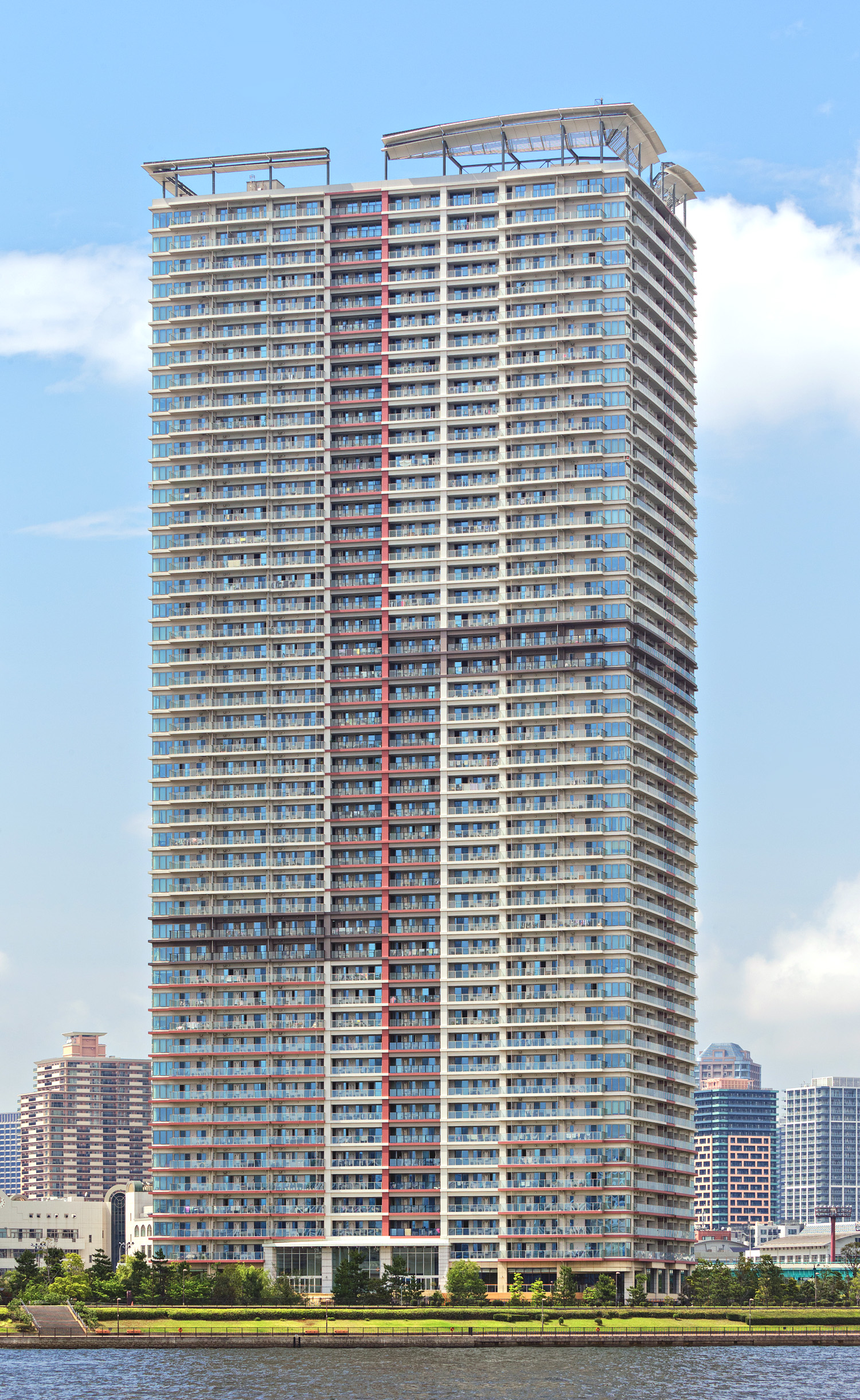 Park Tower Harumi - View from the southeast 