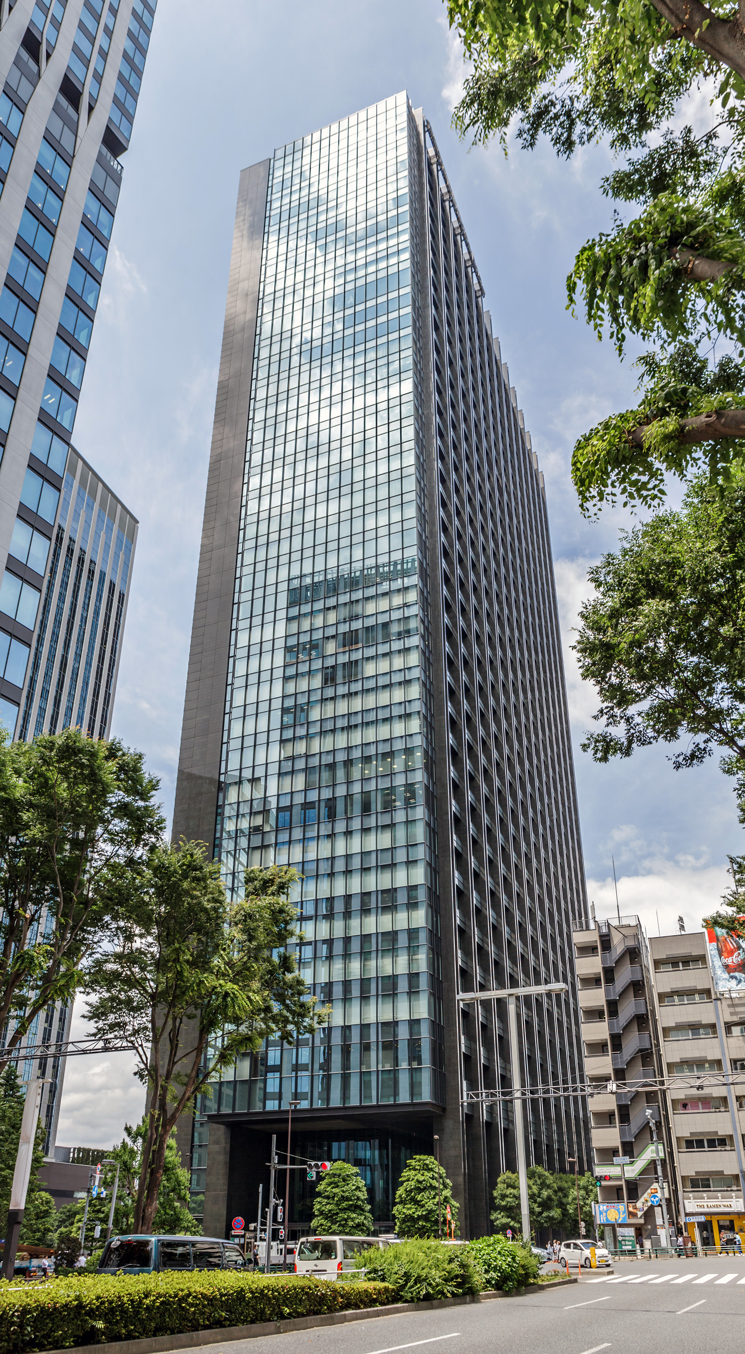 Sumitomo Fudosan Shinjuku Grand Tower - View from the south 