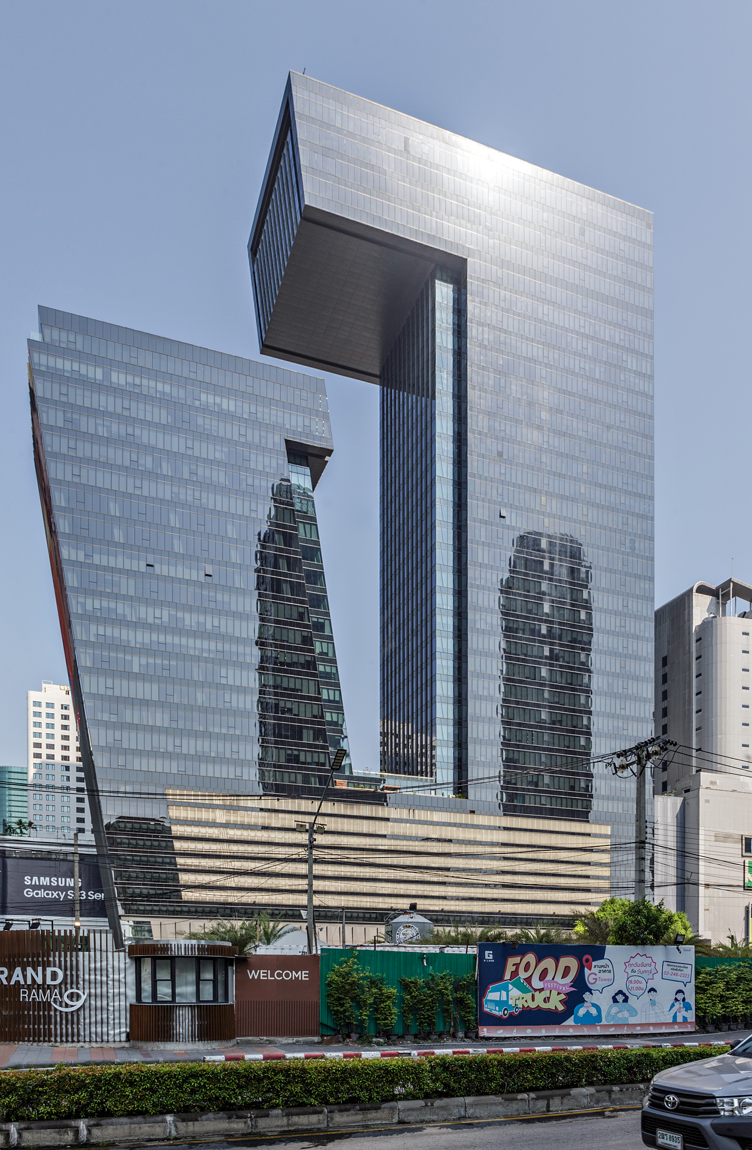 Rama 9 Square Tower - View from the east 