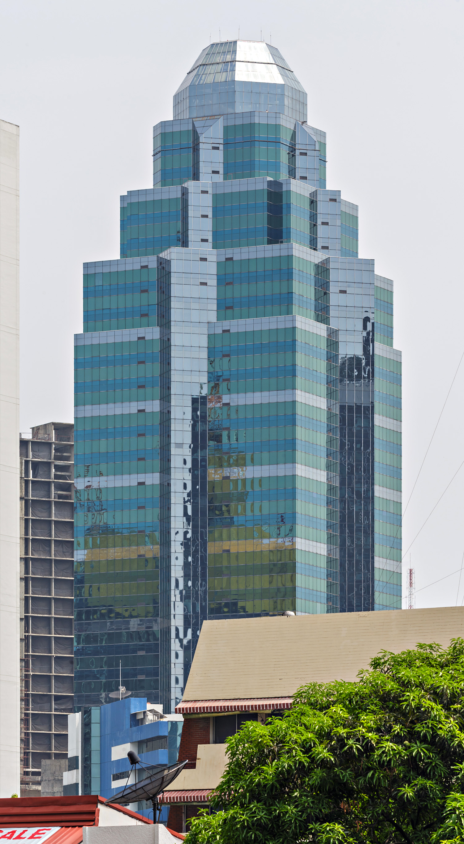 Vanit Tower II - View from Witthayu Road 