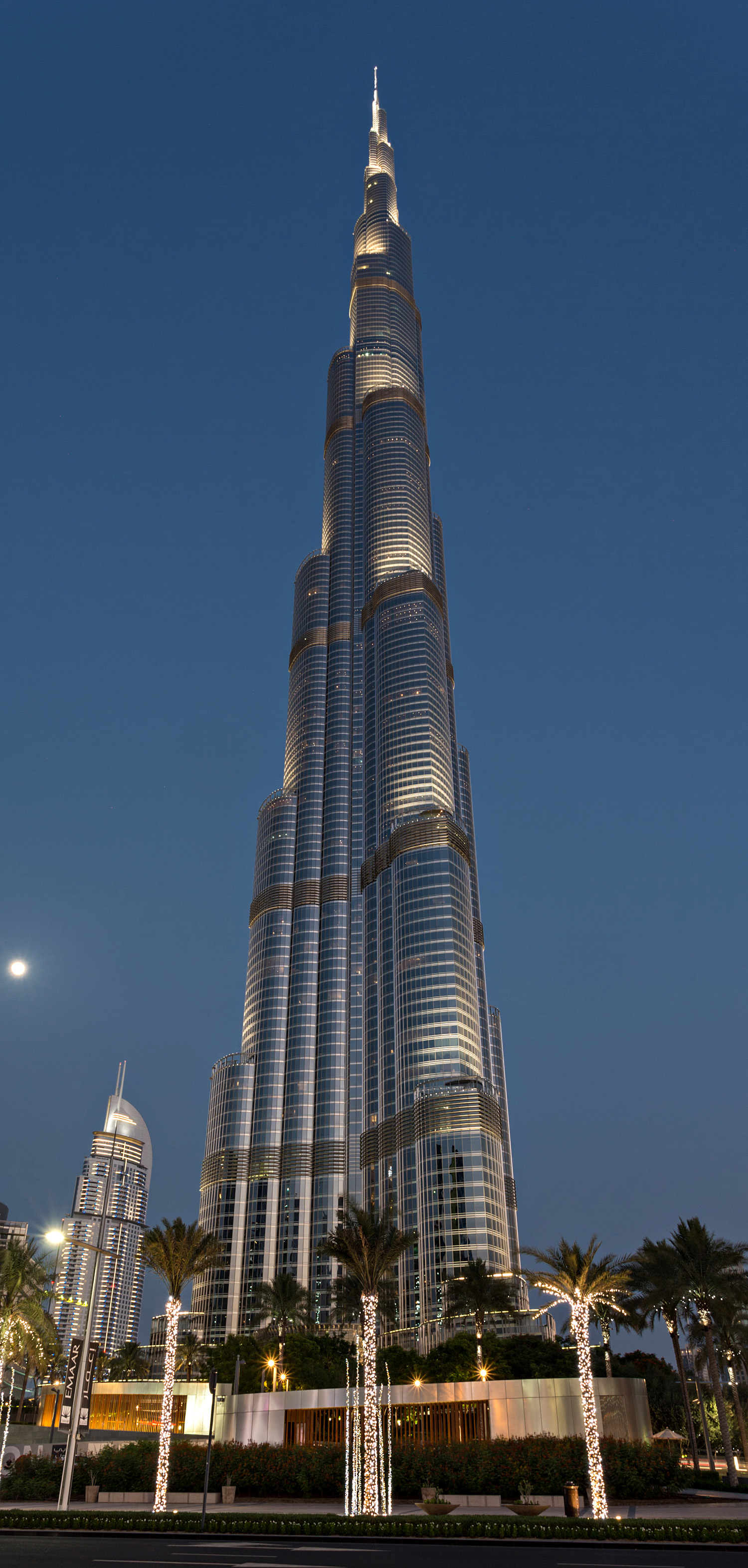 Burj Khalifa - Illegal shot with a tripod :-) 