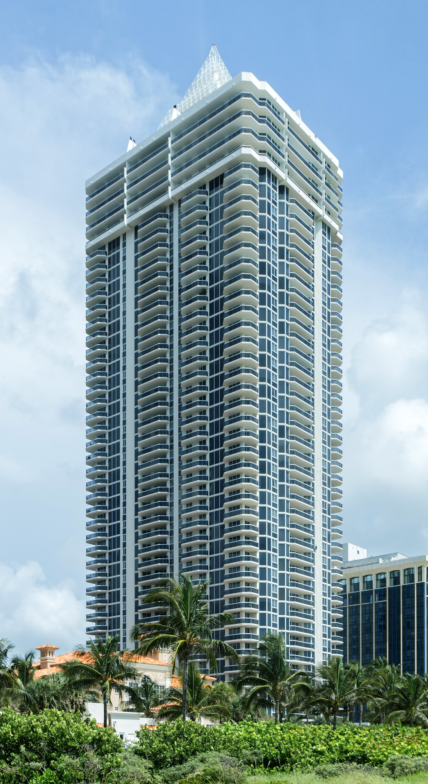 Blue Diamond Tower - View from the south 