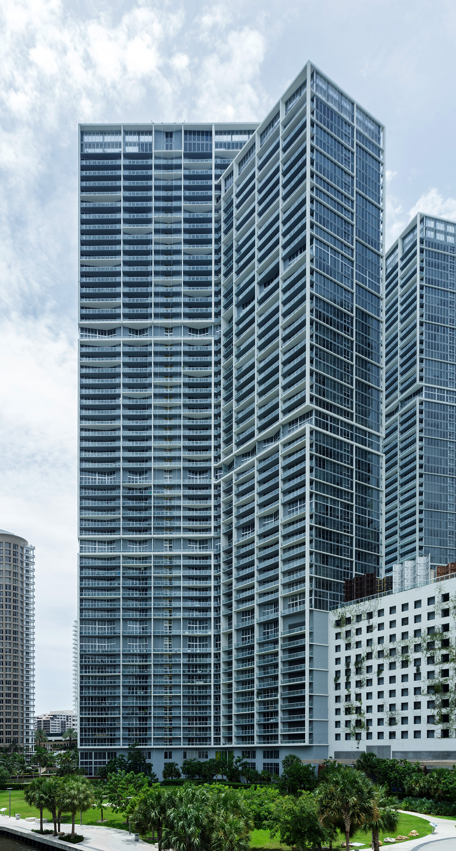 Icon Brickell North Tower - View from the northwest 