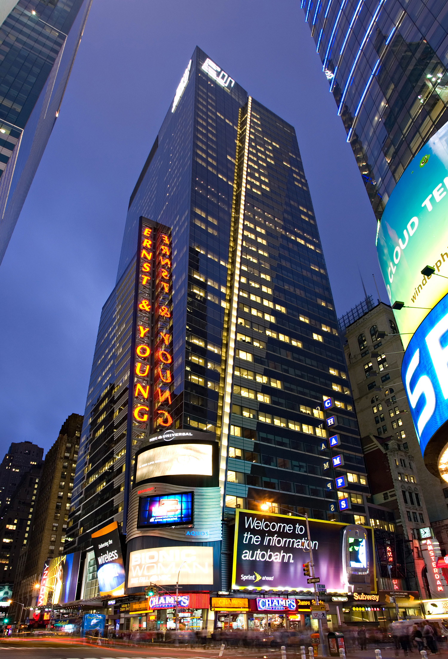 Ernst & Young Tower - Illegal shot with tripod on Times Square :-) 